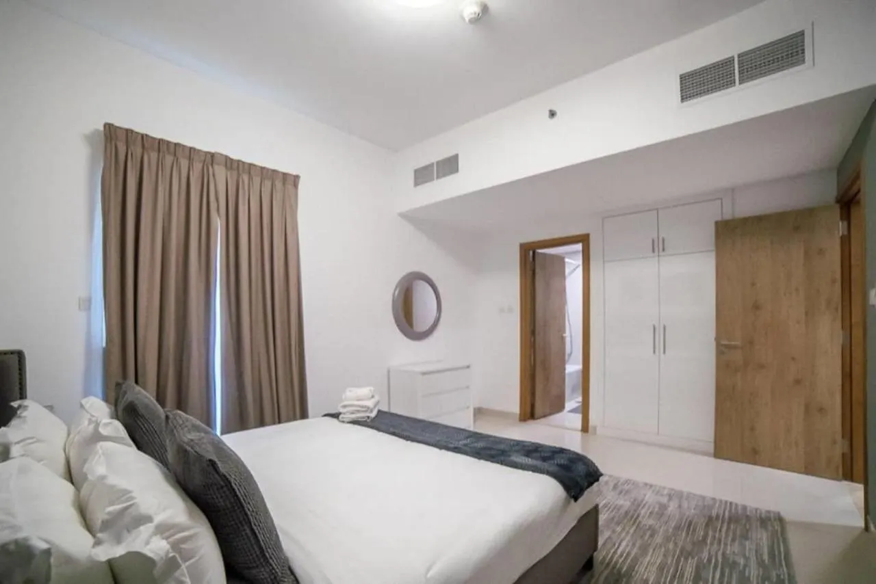 Continental Tower, Dubai Marina - Luton Vacation Homes 0*,  الإمارات العربية المتحدة